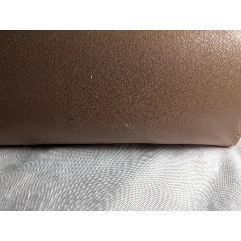 Burberry Tan And Black Glasses Case